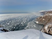 【冬の絶景スノーシューツアー】どこまでも続く流氷の海が見える丘の上を目指して。
