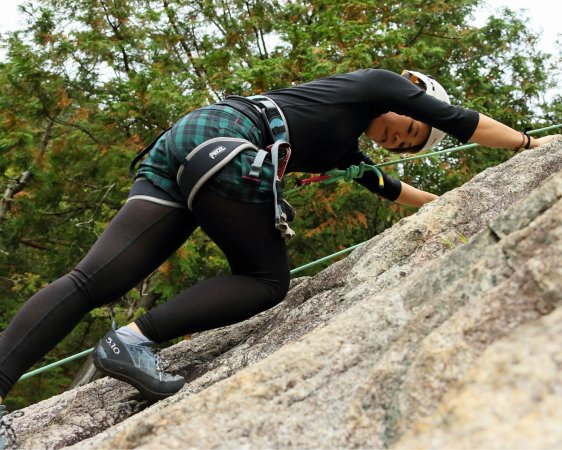 獅子岩コースは、参加者のレベルに合わせ、未経験者から上級者まで様々なルート選択ができます。