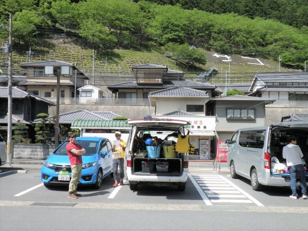 川上村役場前の駐車場