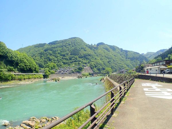 日本三大激流の球磨川でツアーを開催