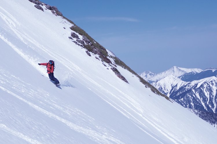 甲信越のバックカントリースキー(スノーボード・山スキー)の体験ツアー